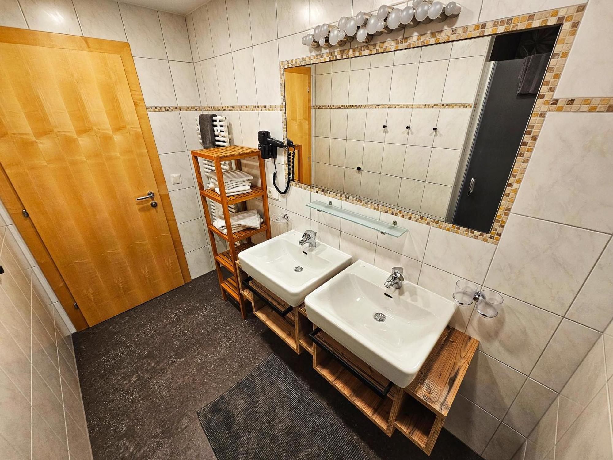 Appartement Sandra 斯达姆 外观 照片