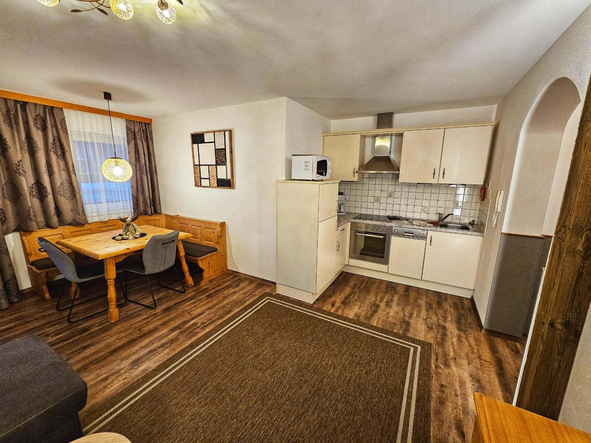 Appartement Sandra 斯达姆 外观 照片